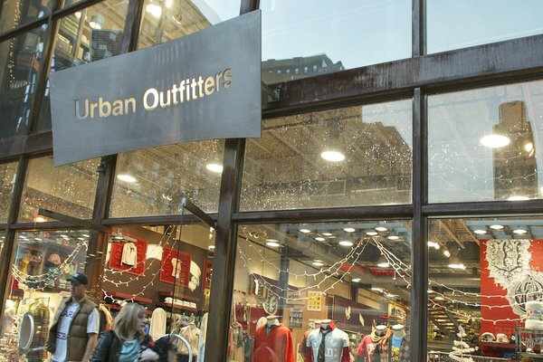 Outfittersâ€™ latest public fuck-up: asking its salaried employees to ...